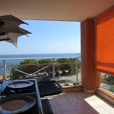 Bel App T2 En Bord De Mer Vue Sanquinaires Piscine Ajaccio  Exterior photo