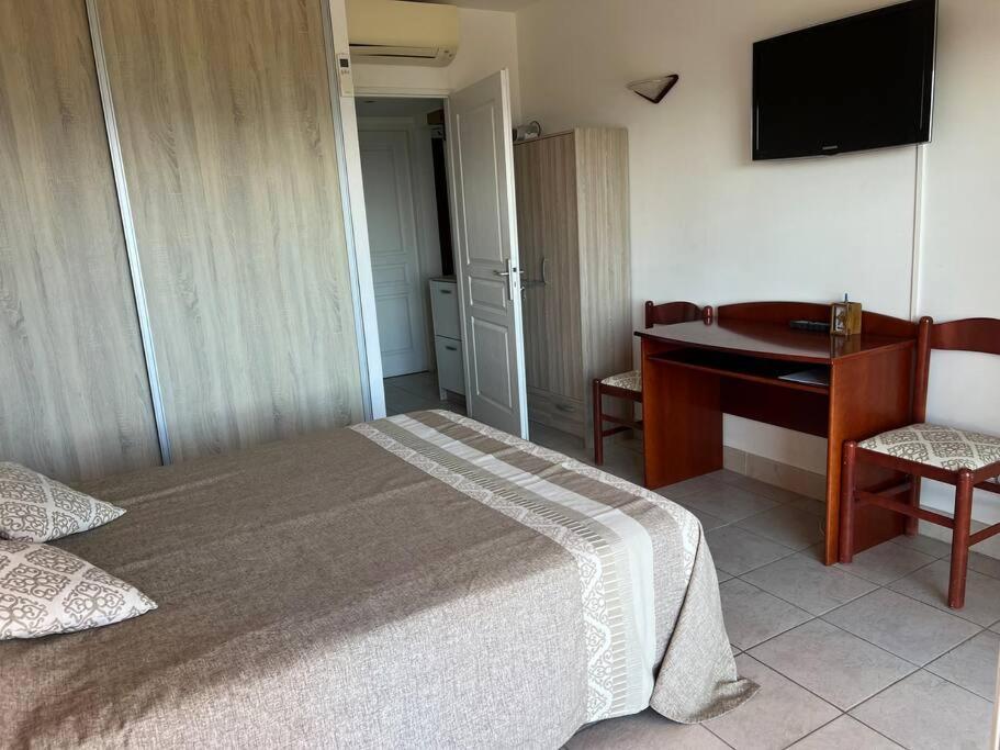 Bel App T2 En Bord De Vue Sanquinaires Piscine Apartment Ajaccio (Corsica)